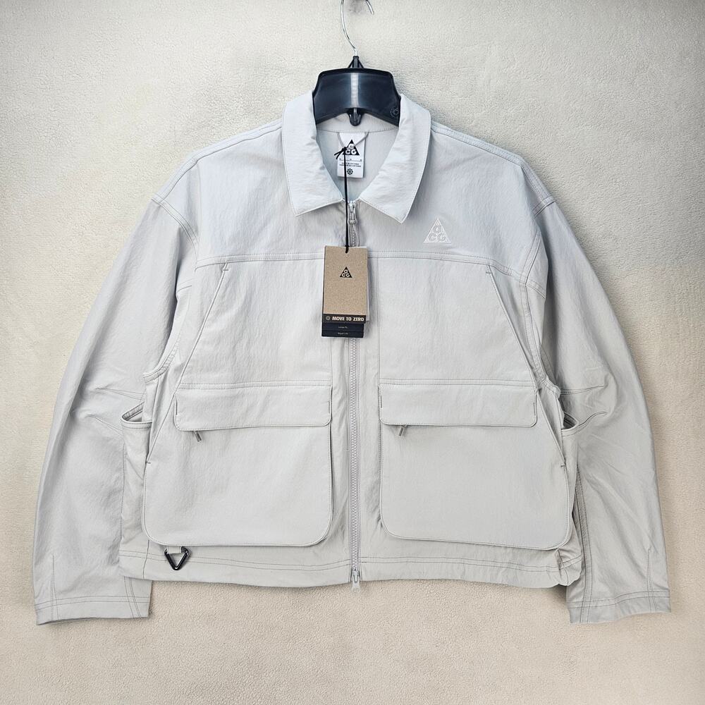 NIKE WOMEN'S M ACG SMITH SUMMIT UV RESISTANT JACKET LIGHT GREY HV0583-025